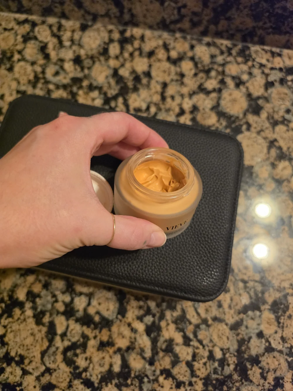 Vieve Face Cream in Gold Jar